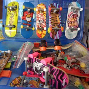 14 Tony Hawk Hot Wheels Finger Skateboards Tech Deck Lot